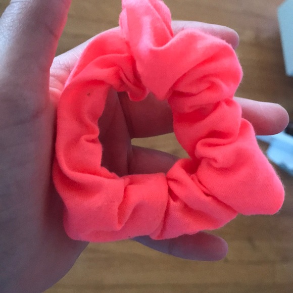 Neon Pink Stretch Scrunche - Picture 3 of 8